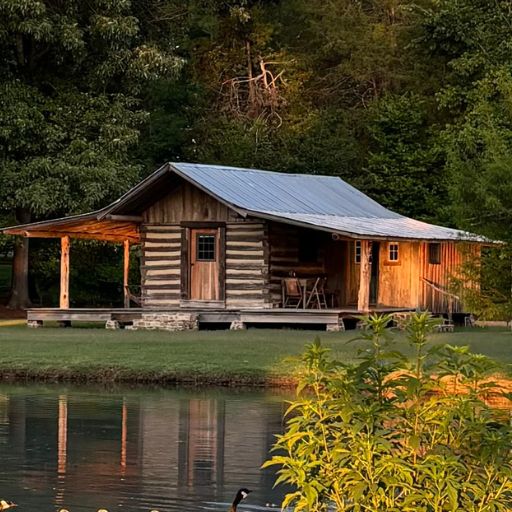 The Corn Crib Cabin